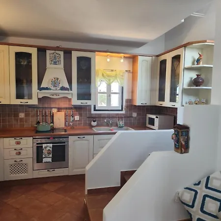 Villa Ioanna *